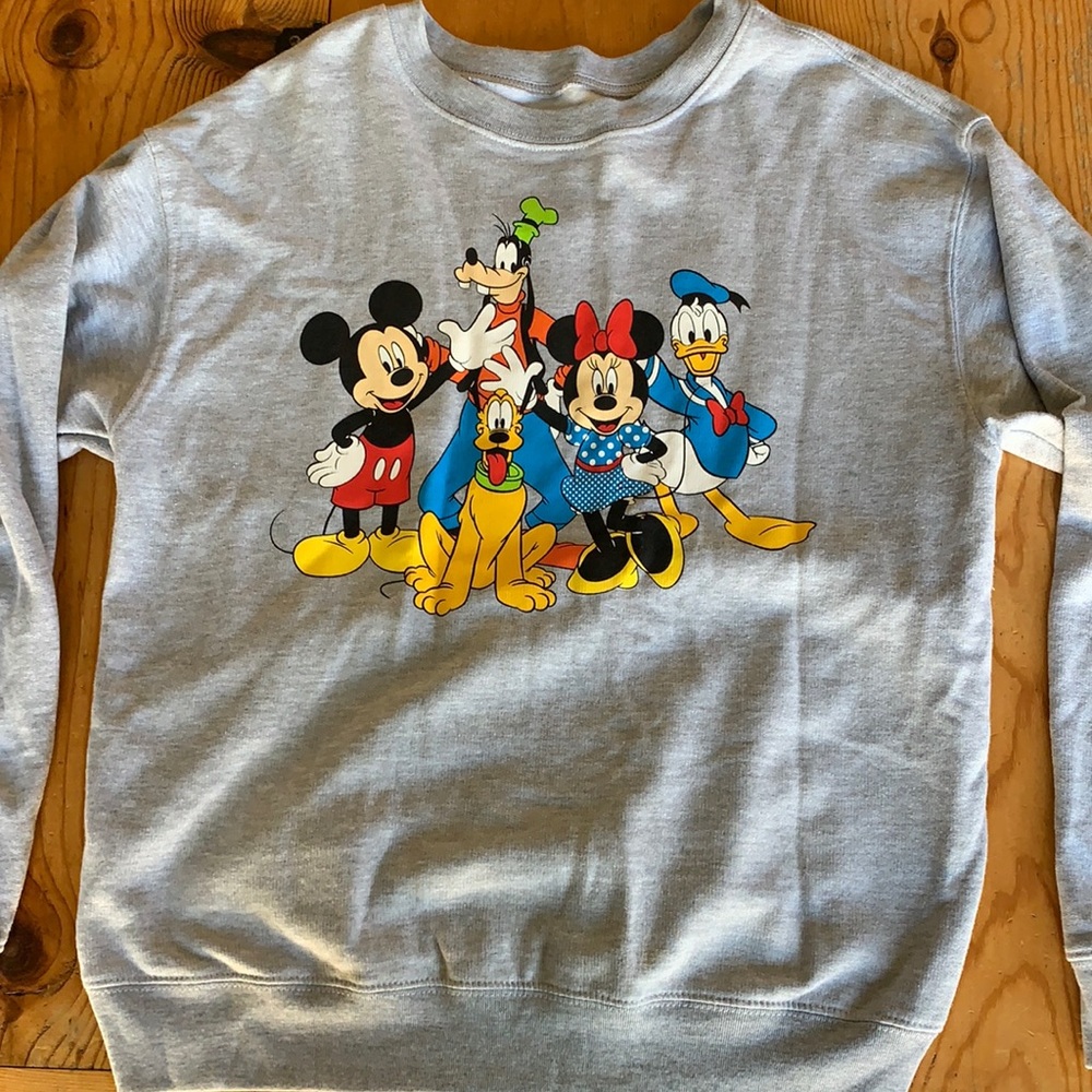 Vintage Disney Sweatshirt. Cute front/back detail